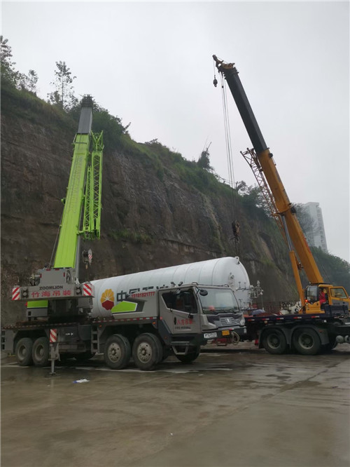 内丘县“不怕风雨冻”—— 吊车的 “恶劣环境适应” 技术